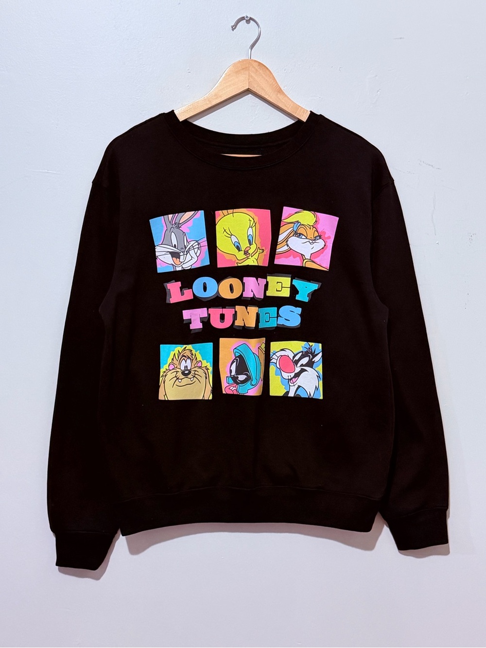 Looney Tunes Black Graphic Sweatshirt - Men's Cozy Pullover